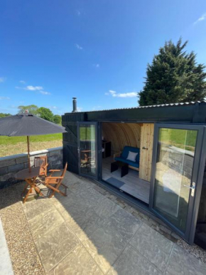 Henny Riverside Glamping